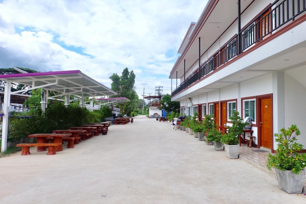 Baan Krutoom Hotel Chiangkhan Чанг Кан Екстериор снимка